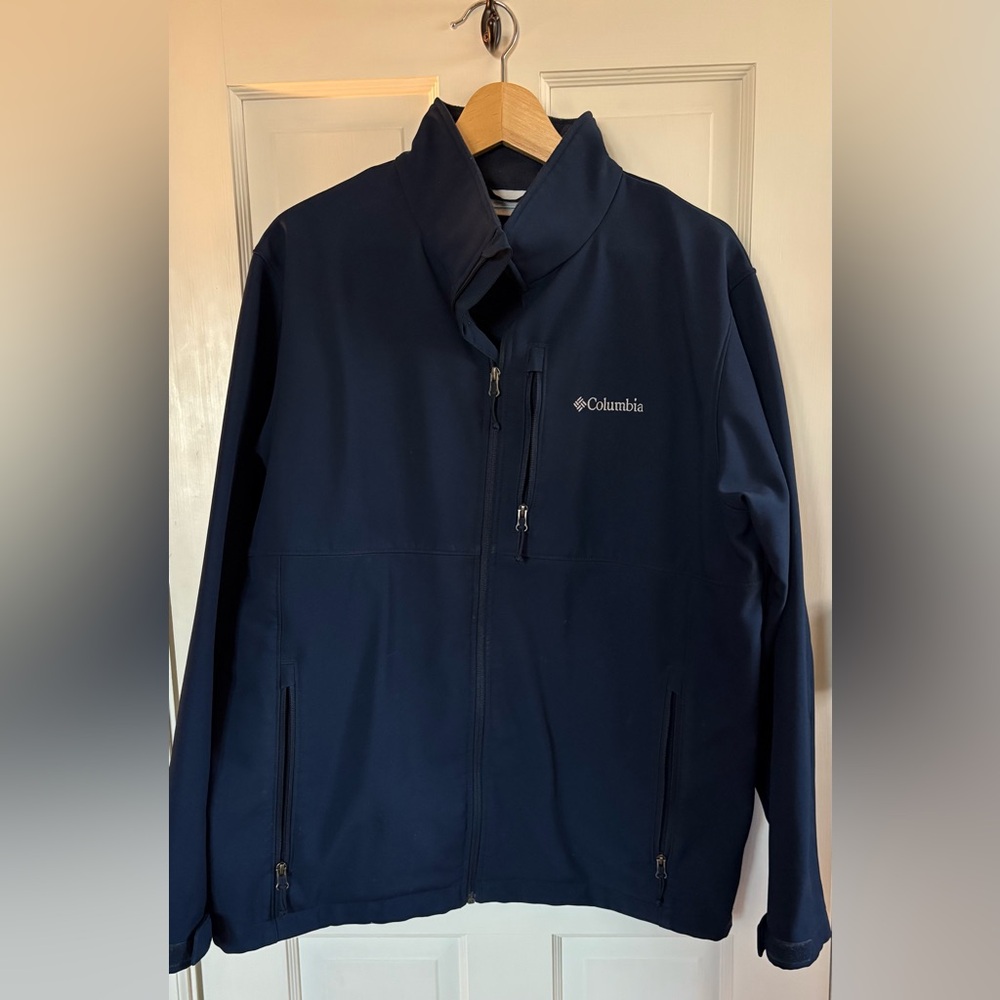 Columbia Men's Navy Performance Jacket